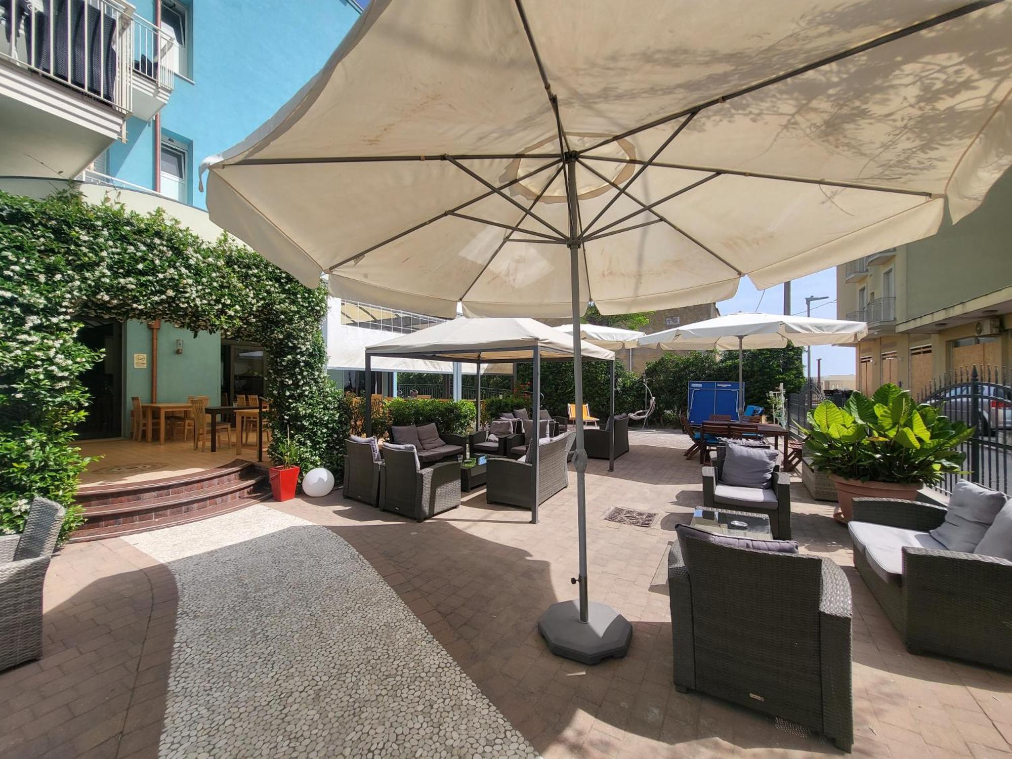 Hotel La Perla Bellaria-Igea Marina Buitenkant foto