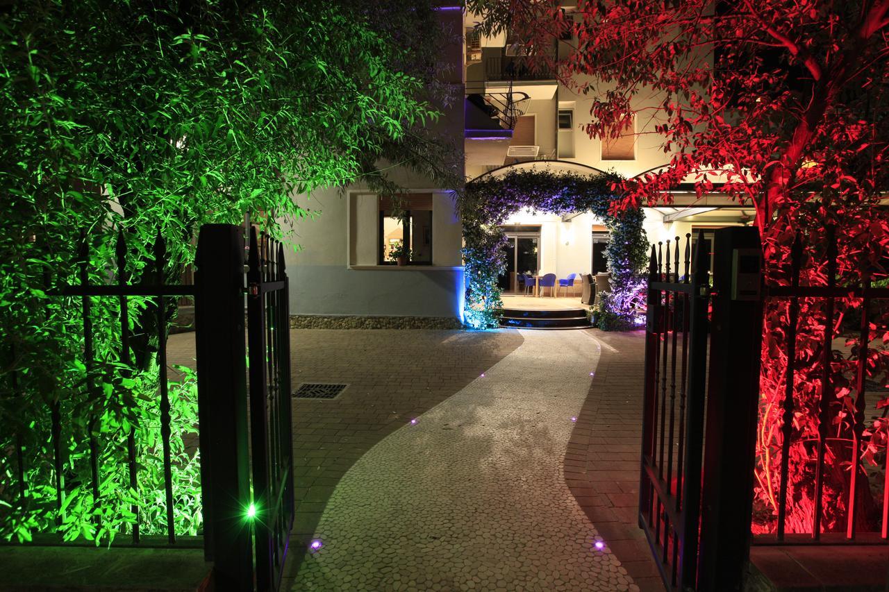Hotel La Perla Bellaria-Igea Marina Buitenkant foto