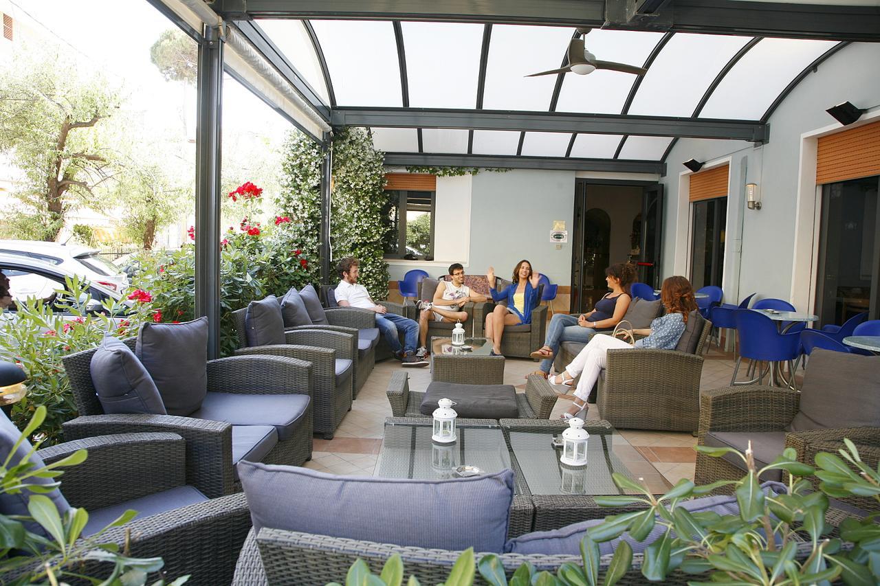 Hotel La Perla Bellaria-Igea Marina Buitenkant foto